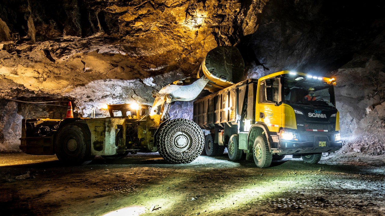 minning truck tipper Scania P 450 XT underground mining environment