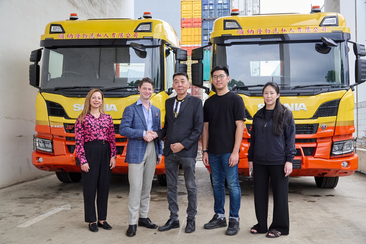 SNL Logistics is First Customer to Purchase Scania Super Trucks, Takes Delivery of 10 New Trucks in Singapore
