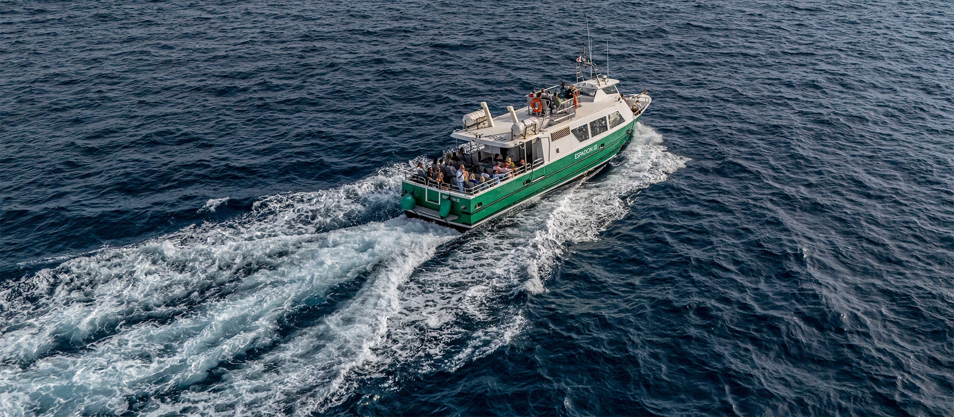 Les bateaux verts naviguent à l’électrique