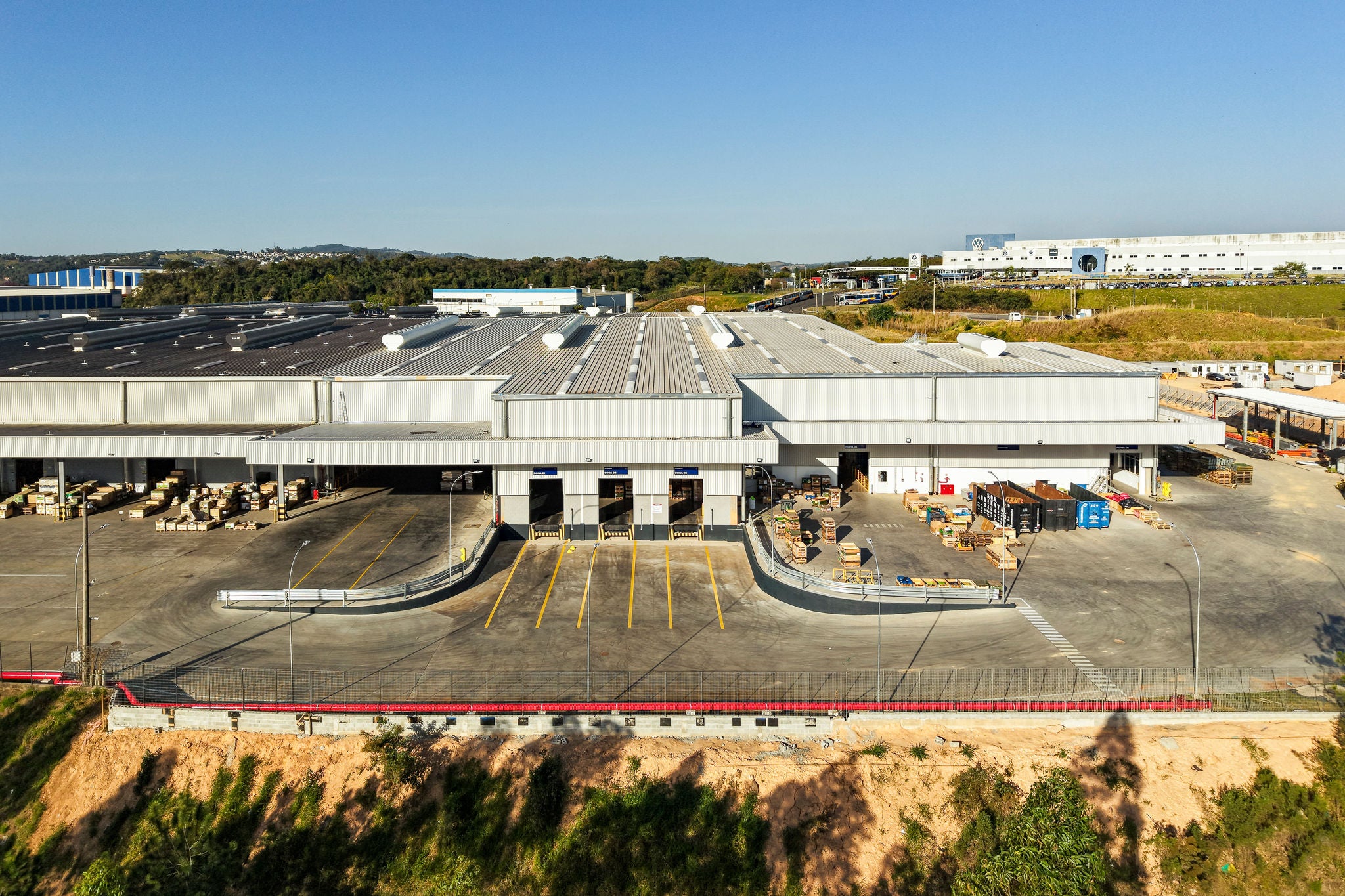 Scania amplía la capacidad logística y fortalece la disponibilidad de piezas en América Latina