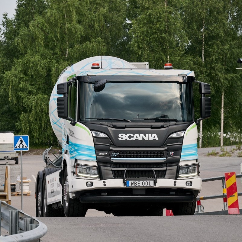 battery electric truck in urban area