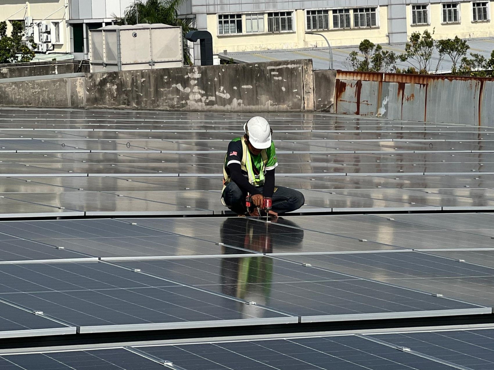 SCANIA MALAYSIA POWERS SUSTAINABILITY WITH 664 SOLAR PANELS AT BUKIT JELUTONG WORKSHOP