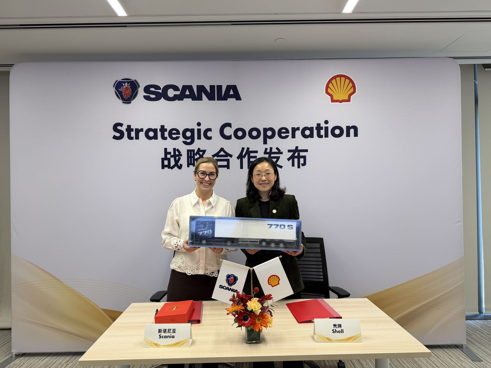 Scania and Shell deepen strategic collaboration for sustainable transport solutions