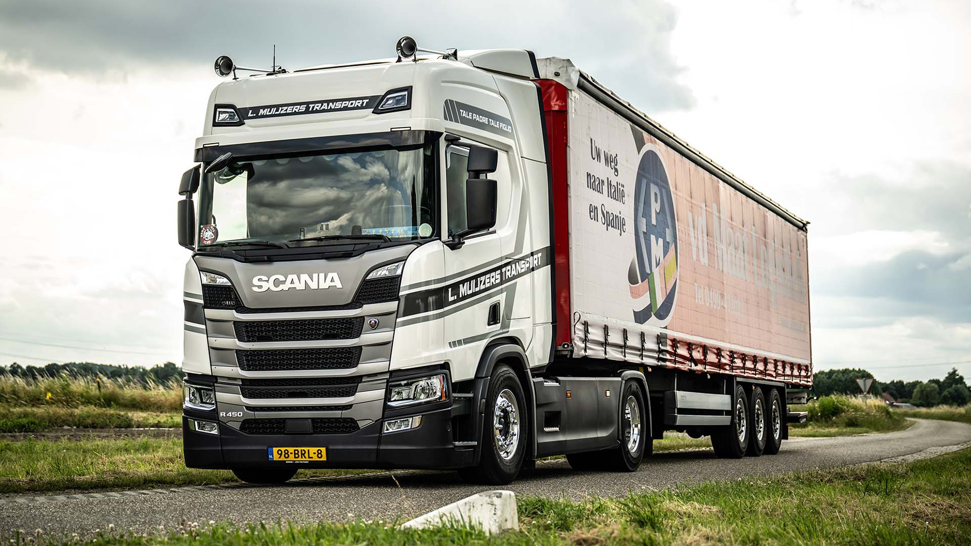 Lazlo Scania
