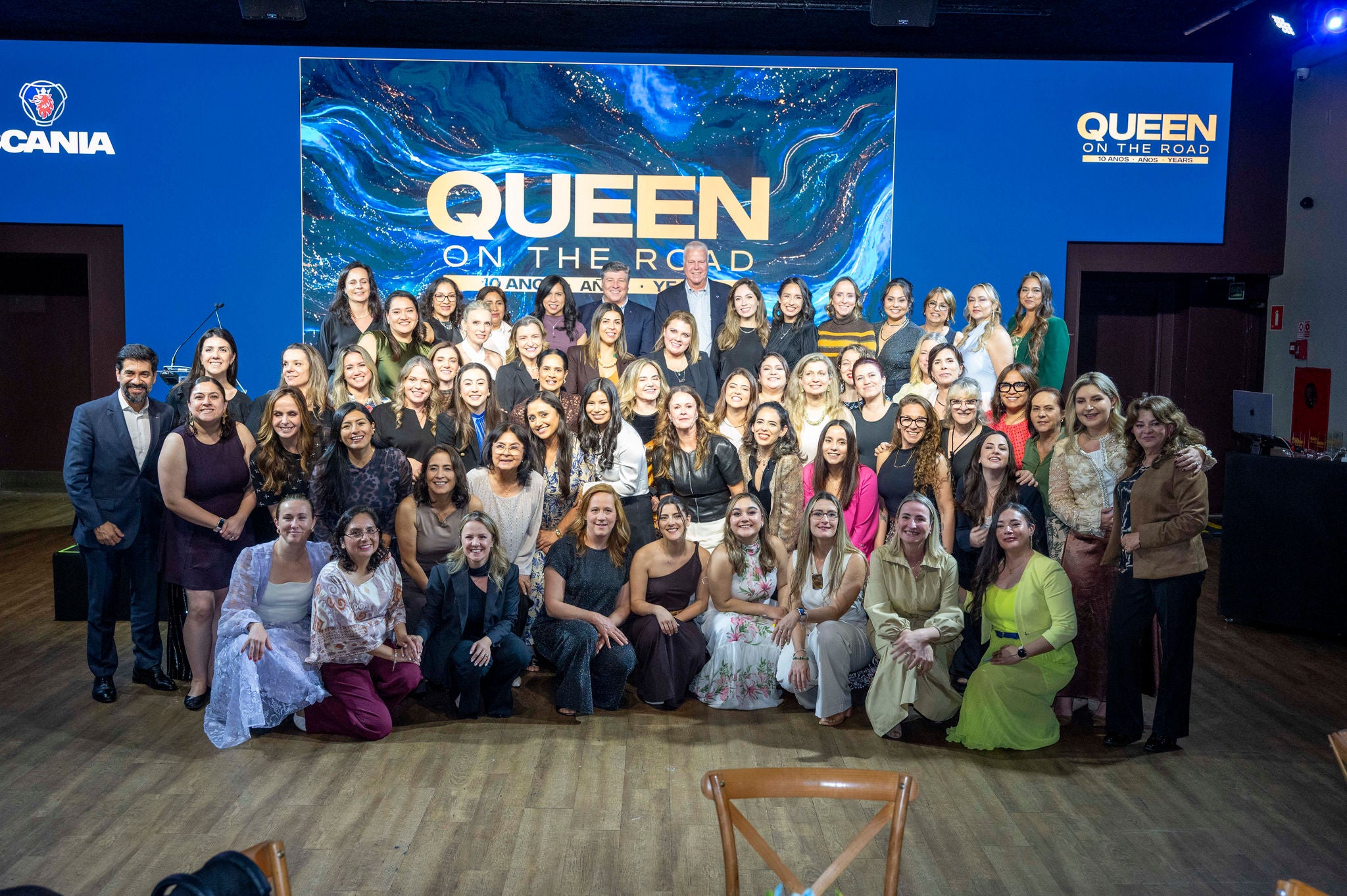 Scania Dynamic SCANIA CELEBRÓ LOS 10 AÑOS DE QUEEN ON THE ROAD, REFORZANDO EL PAPEL DE ...