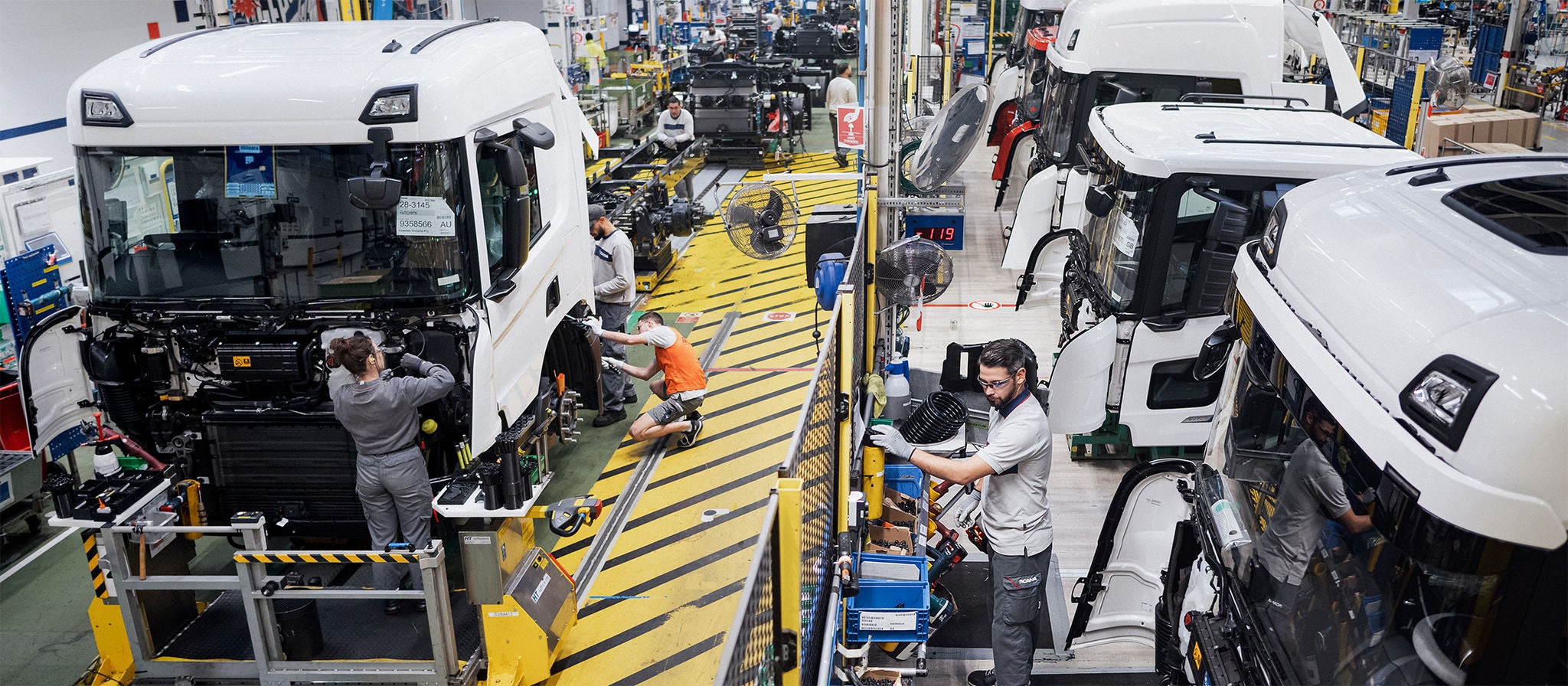 Scania Production Angers prend la route de l’électrification avec le soutien de Choose France !