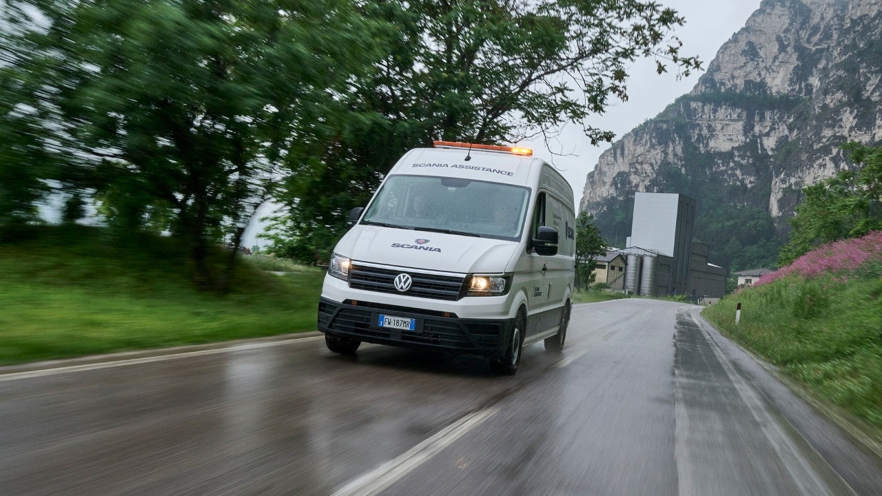 Servicefahrzeug von Scania Assistance im Einsatz