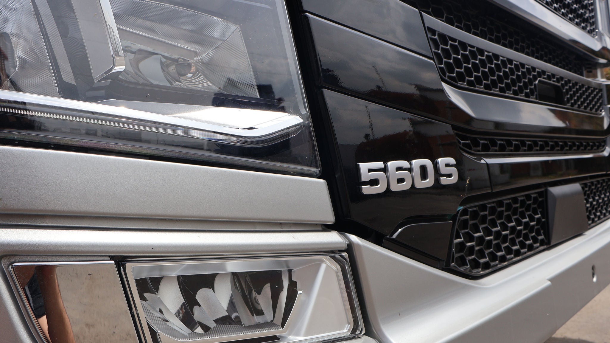 S560 A6X4