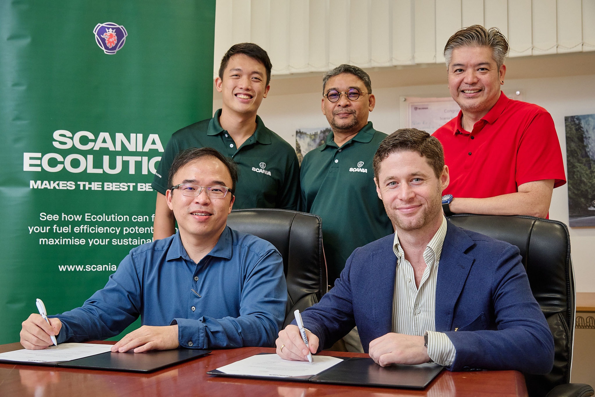 Azon signing Scania Ecolution