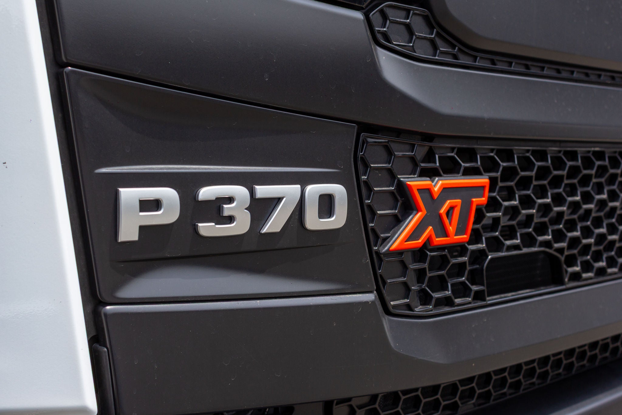 P370 B6X4