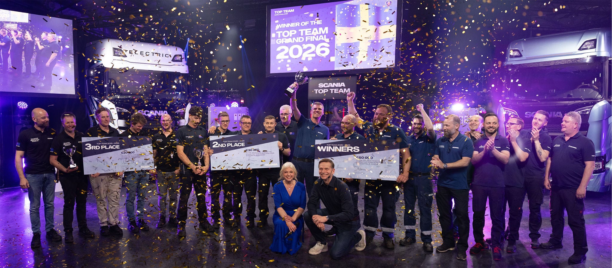 A group photo of the Scania Top Team finalist teams: Sweden in first place, Australia in second place, New Zealand in third and Germany in fourth.