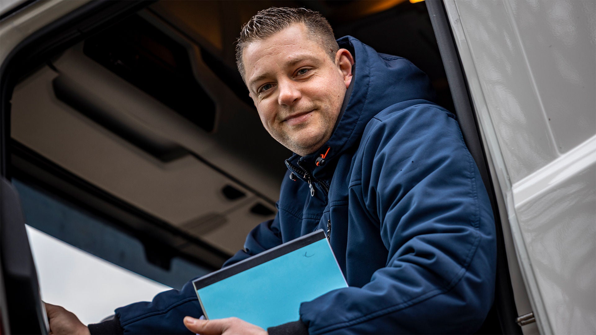 Jérôme Charpiot a été formé à l’écoconduite Scania. Les gains sur un même circuit sont de 2 à 3 litres entre le premier et le second test.
