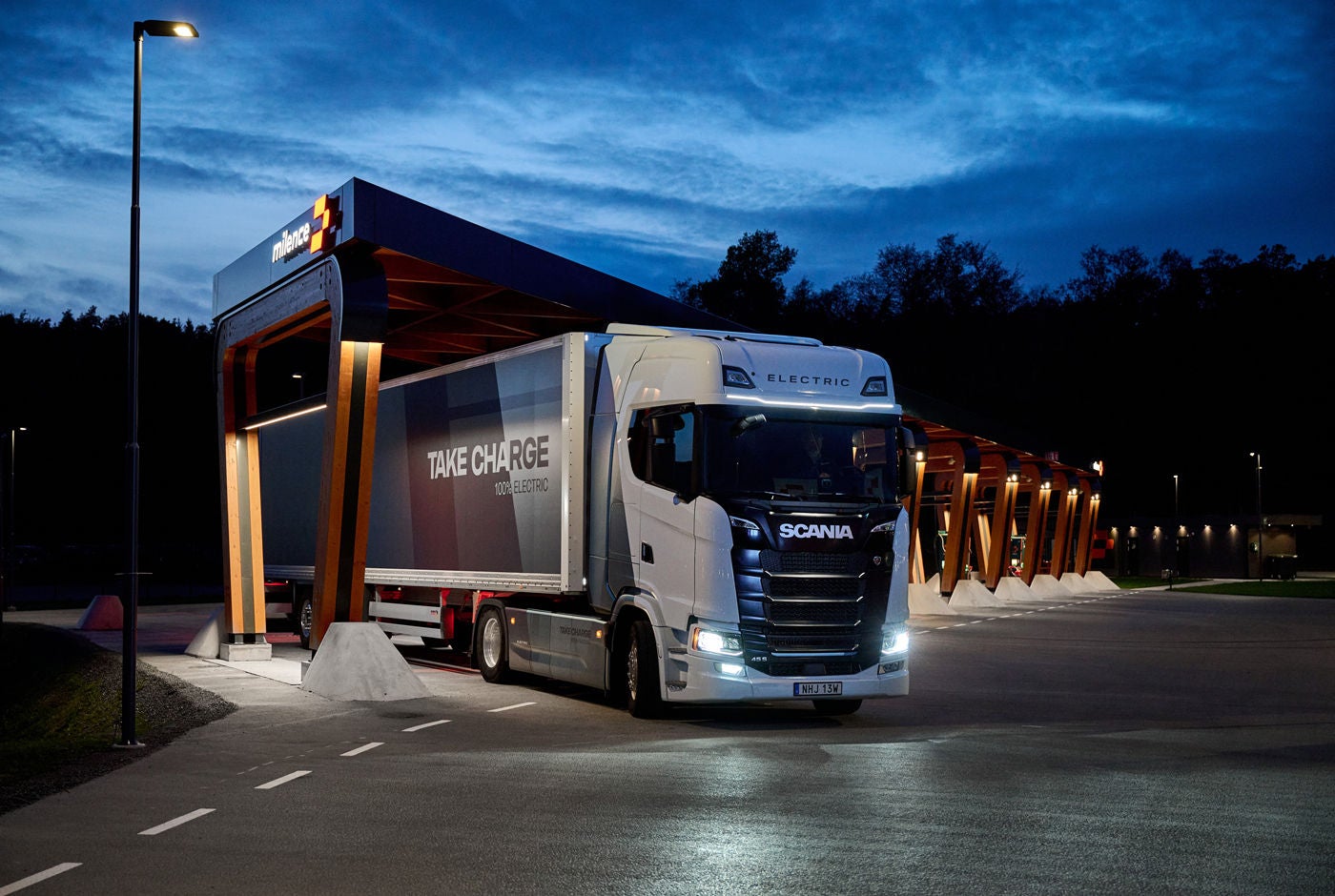 Scania electric truck 45 s 4x2 highline