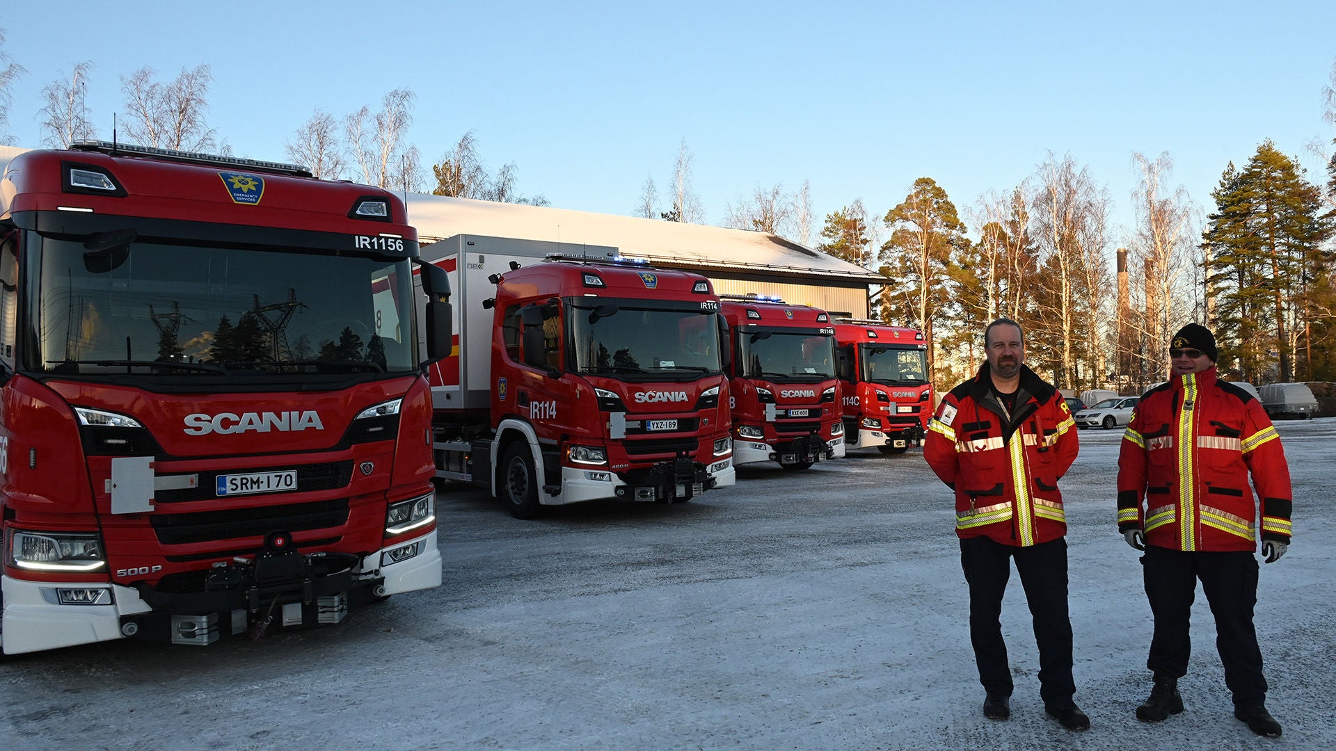 Nesteen pelastuspalvelun Scania palo-autot