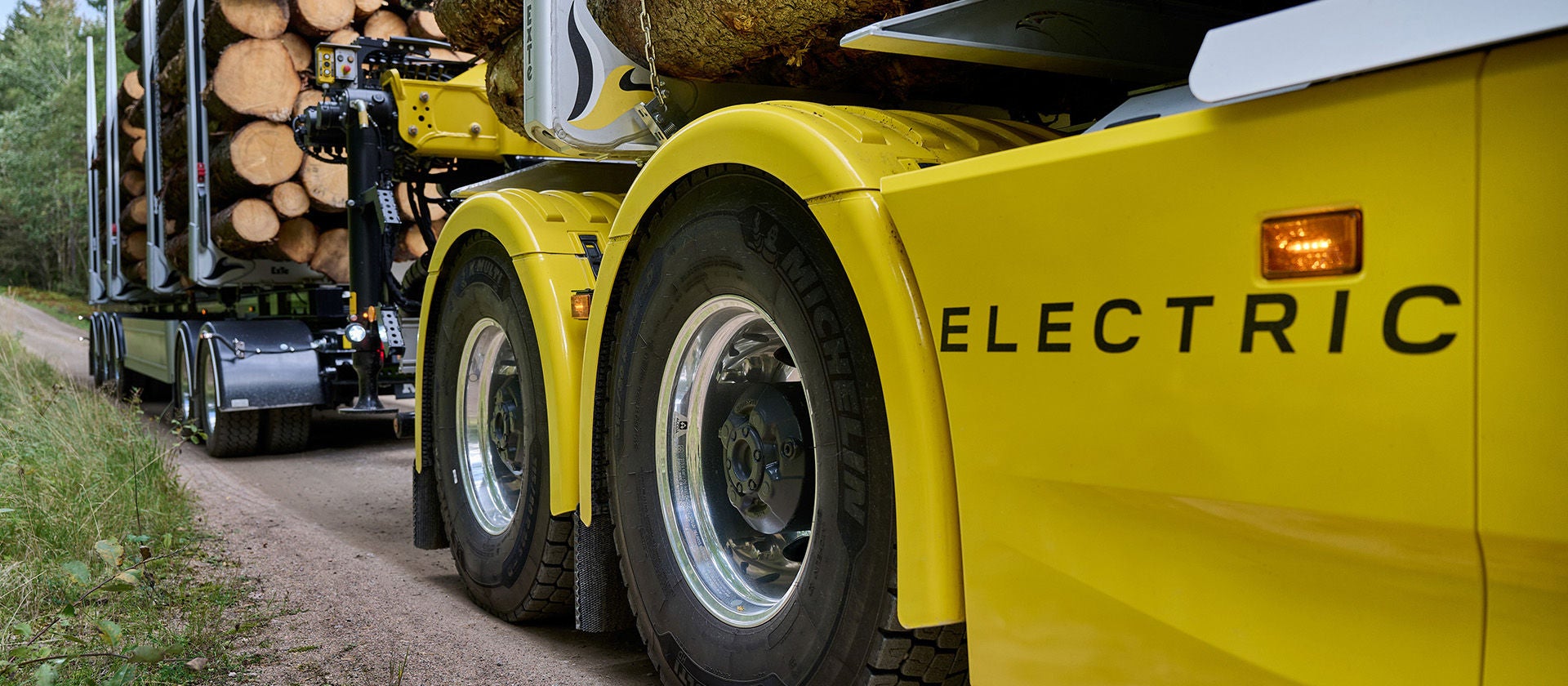 Heavy electric forestry truck