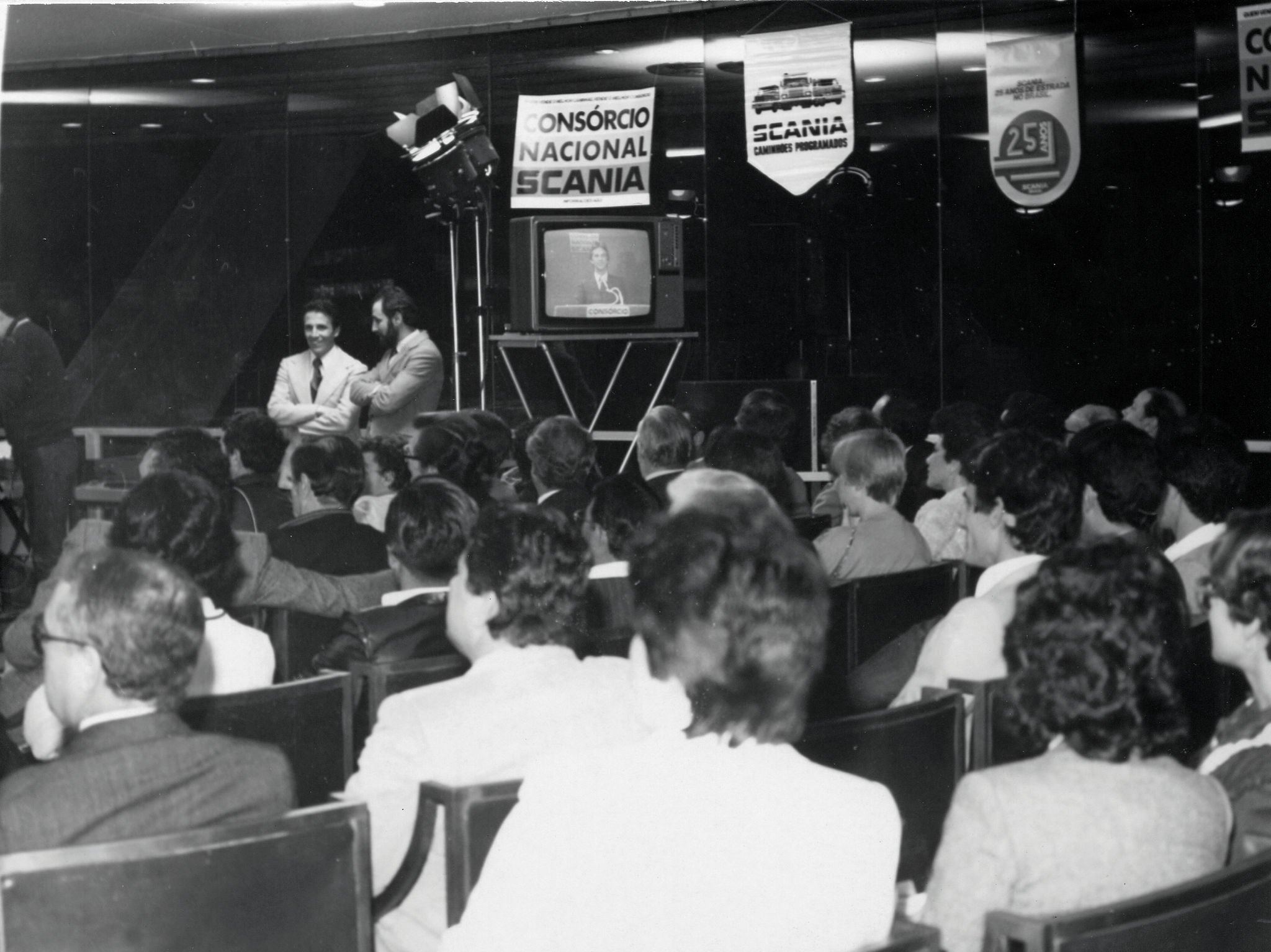 1982