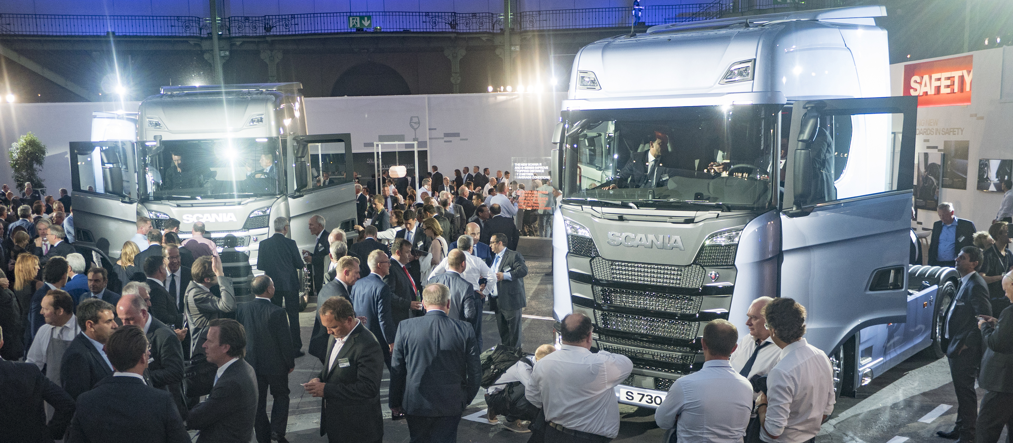 Watch the stage program from Paris | Scania Group