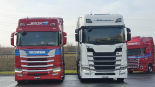 Scania SUPER avec le 560S A 4x2 NB 