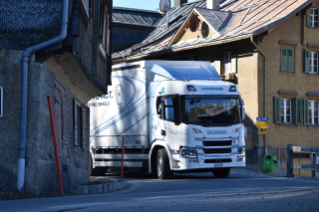 Nach Vals geht es nur als Solo-Fahrzeug.