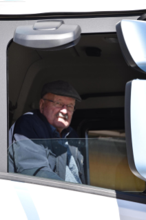 Firmengründer Franz Gartmann (91 Jahre): «Mir gefallen die alten Lastwagen mit V8-Klang. Früher hat man vieles anders gemacht. Aber es ist eine andere Zeit und ich bin zufrieden mit der Entwicklung der Firma. Ich bin immer noch täglich im Be-trieb, selber Lastwagen gefahren bin ich 50 Jahre lang.»