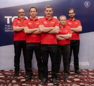 L'équipe suisse TOP TEAM Kolly. De gauche à droite : Pascal Mauron, Frédéric Pic-cand, Jean Trotti (chef d'équipe), Aurore Droux et Marcelin Dévaud.