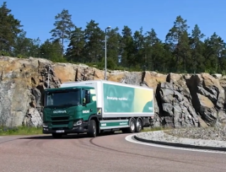 Les outils numérisés de Scania accélèrent la transition vers le transport électrique à batterie pour Axel Johnson