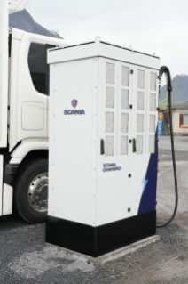 Système Scania Charging avec deux prises de recharge.