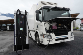 Le premier parc de recharge public pour camions électriques est réalisé par Käppeli Logistik AG et Scania Suisse SA à Sargans.