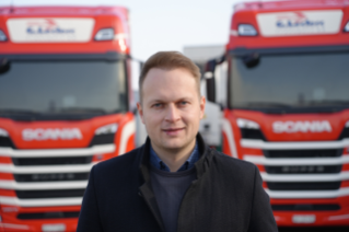 Geschäftsführer Edwin Kohli freut sich ebenfalls auf die zwölf neuen Scania Sattel-zugmaschinen und wird insbesonders die Verbräuche mit Argus-Augen verfolgen.