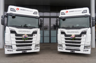 Sauber Motorsport AG wird für das Stake F1 Team KICK Sauber in Hinwil neu mit Scania 560S A 4x2 NB Fahrzeugen zu den europäischen Rennstrecken unterwegs sein.