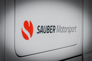 Sauber Motorsport betreibt und verwaltet das Formel-1-Team Stake F1 Team KICK Sauber in Hinwil.