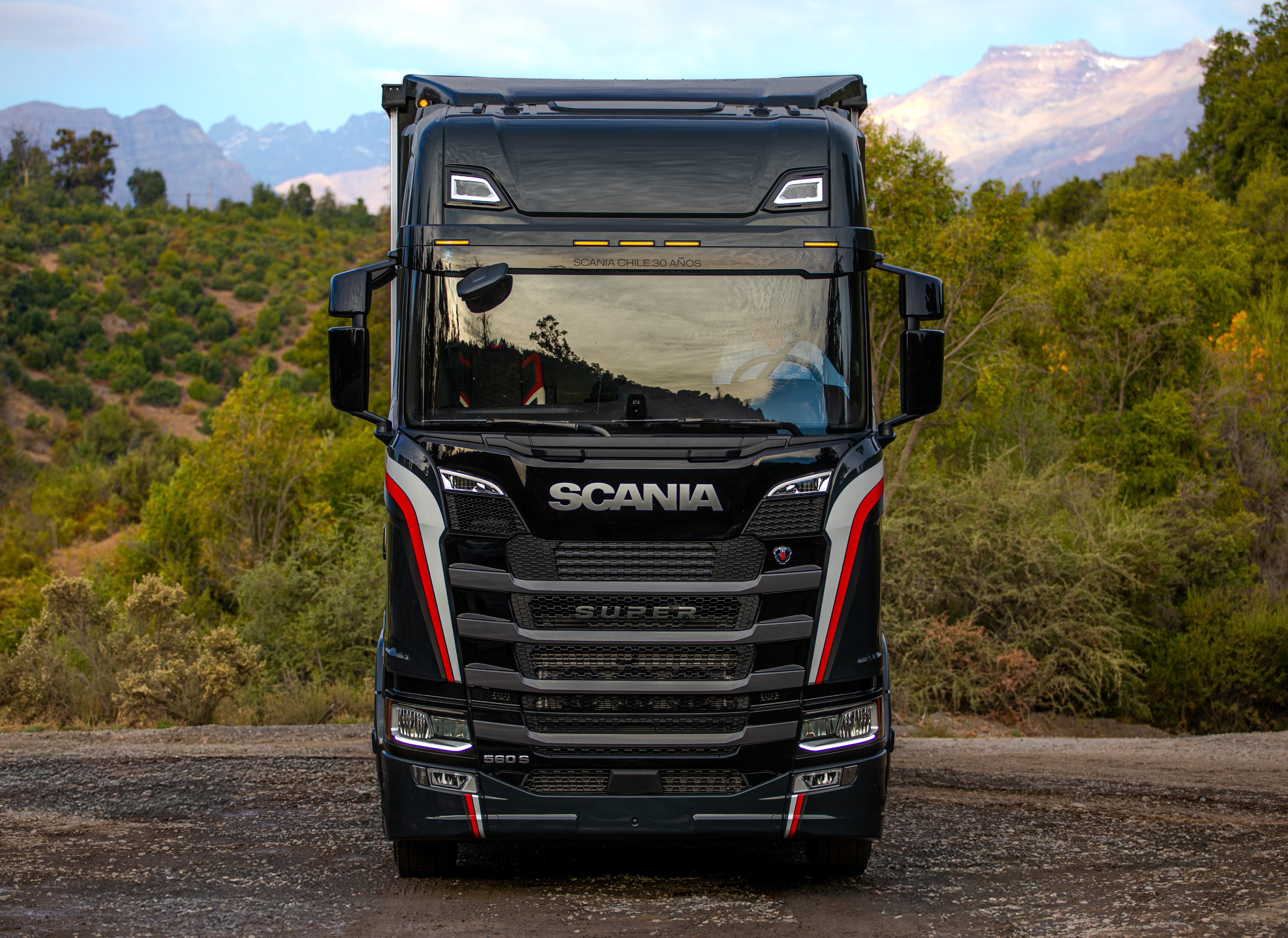 Scania célèbre 30 ans au Chili avec une édition limitée