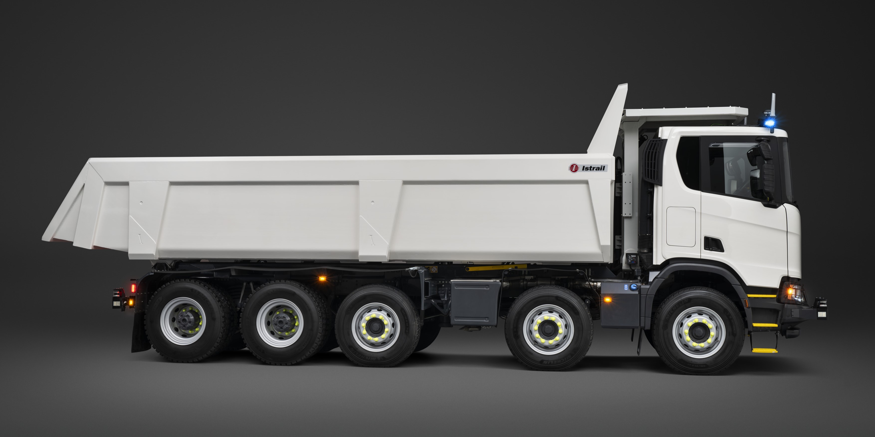 Az autonóm teherautók kereskedelmi forgalomba kerülnek - a Scania elérhetővé teszi a rendeléseket a bányászati szegmensben