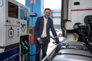 Andrea Gottardi |L'HVO: il biocarburante che abbatte le emissioni di CO2 fino al 90%