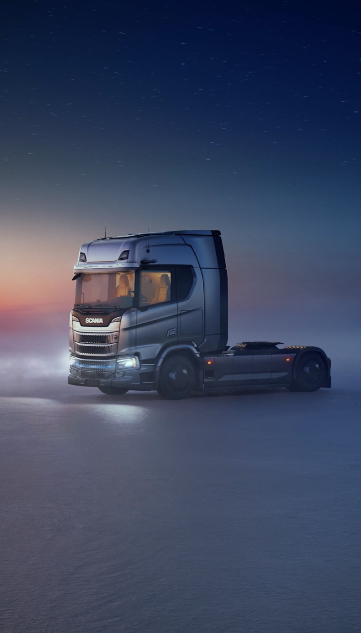Entdecken Sie den Scania Dynamic Lkw in einer 360°-Rundumansicht. Werfen Sie einen Detailblick auf die kühne Außenkonstruktion, die Merkmale der Aerodynamik, das Premium-Fahrerhaus und die kraftvolle Straßenpräsenz – aus allen Perspektiven. Dieses Video zeigt Ihnen aus nächster Nähe das moderne Styling, die Funktionalität und die leistungsorientierte Konstruktion des Scania Dynamic Lkw. Perfekt für Lkw-Enthusiasten, Fuhrparkbetreiber und alle, die sich für Scania Lkw, Schwerlastfahrzeuge, kommerziellen Transport und das Design der nächsten Generation von Lkw interessieren.