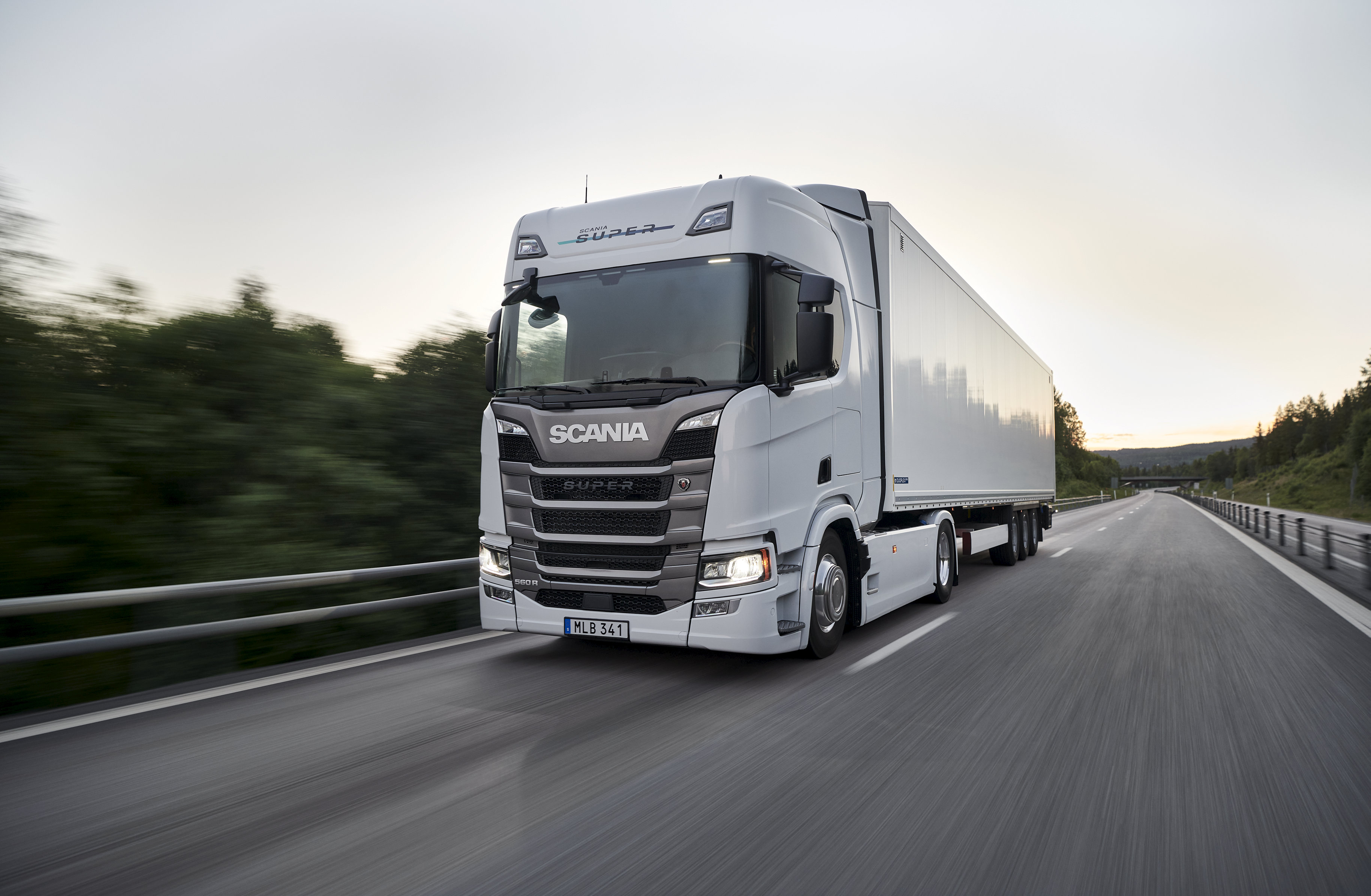 Scania unveils new 560hp “Super” model with 8% fuel savings