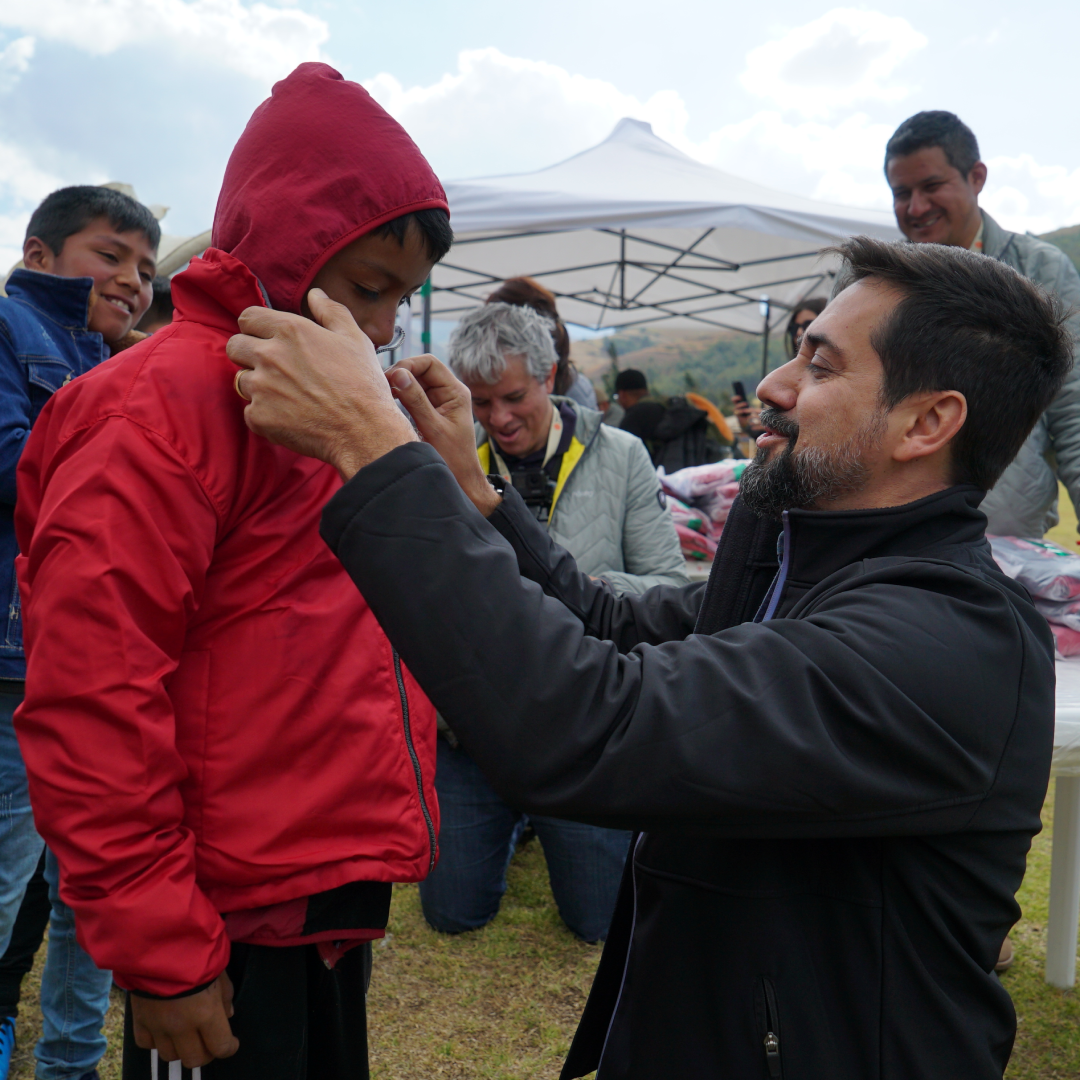 Nuestro Management team abrigando a más de mil niños en las zonas afectadas por el friaje del Perú
