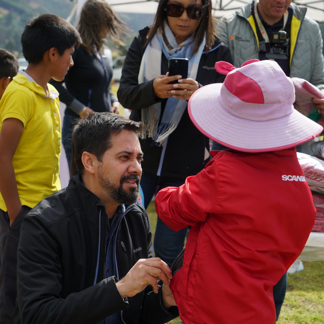 Nuestro Management team abrigando a más de mil niños en las zonas afectadas por el friaje del Perú