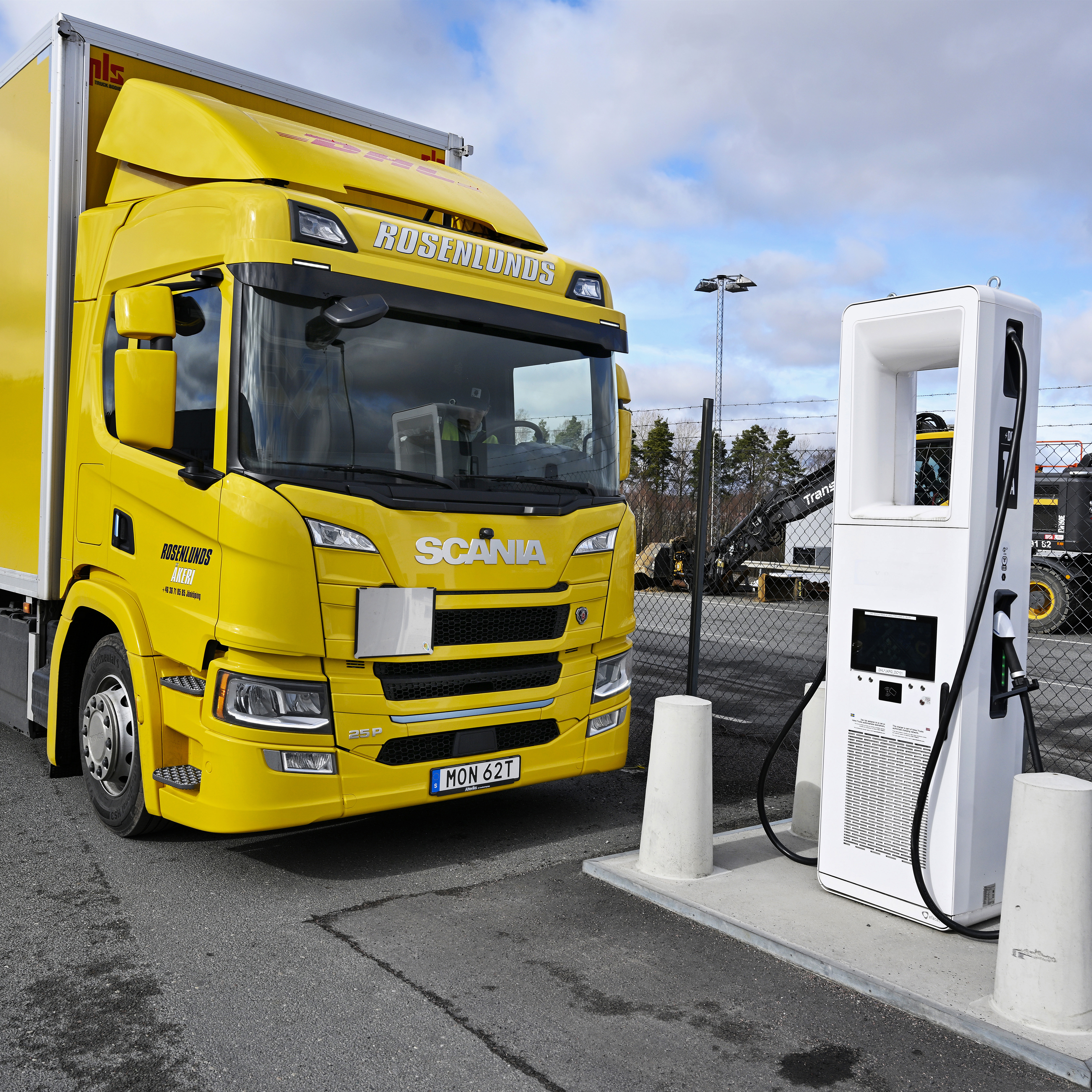 Scania ellastbil hos Rosenlunds Åkeri