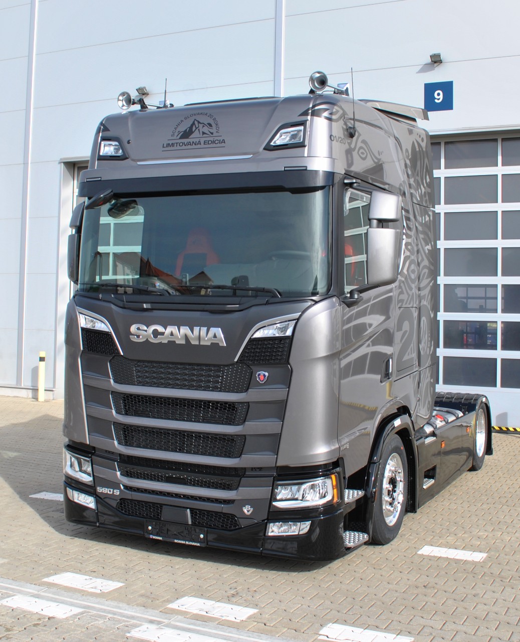 Scania odovzdáva zákazníkom prvé vozidlá z limitovanej edície | Scania ...