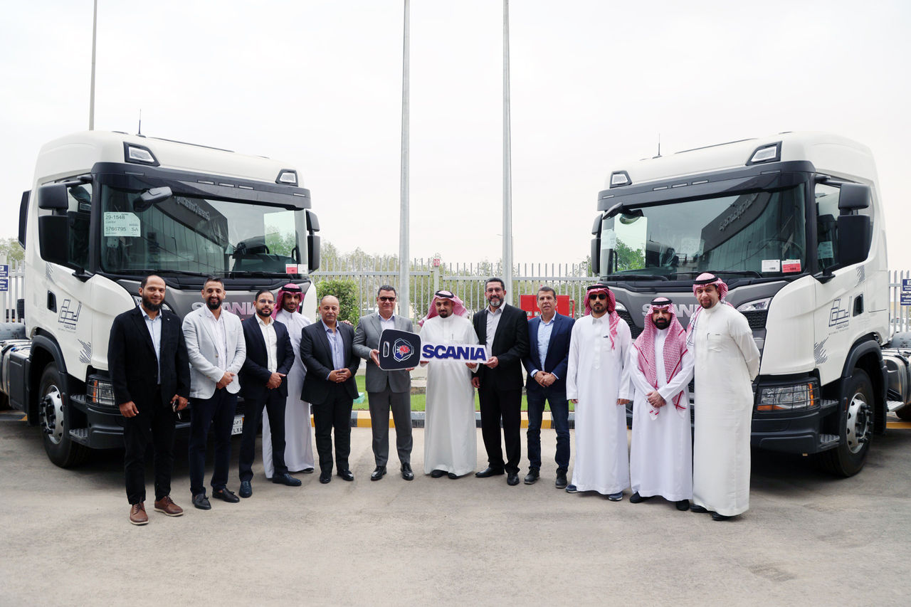 Celebrating a Milestone: First Scania Cross-Border Financing Customer in Riyadh