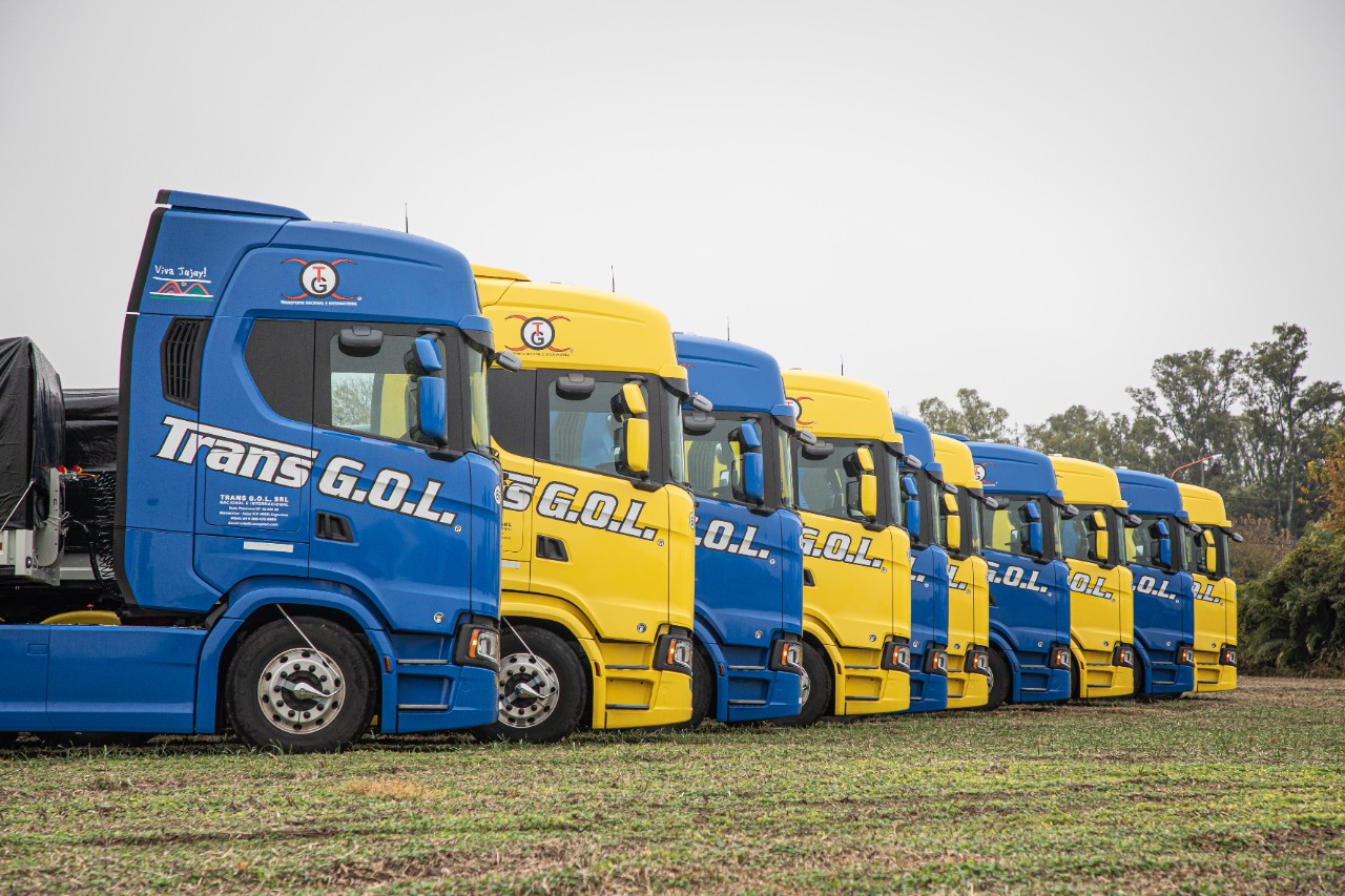 Scania Credit: Trans G.O.L. Adquirió 10 unidades con financiación y seguros