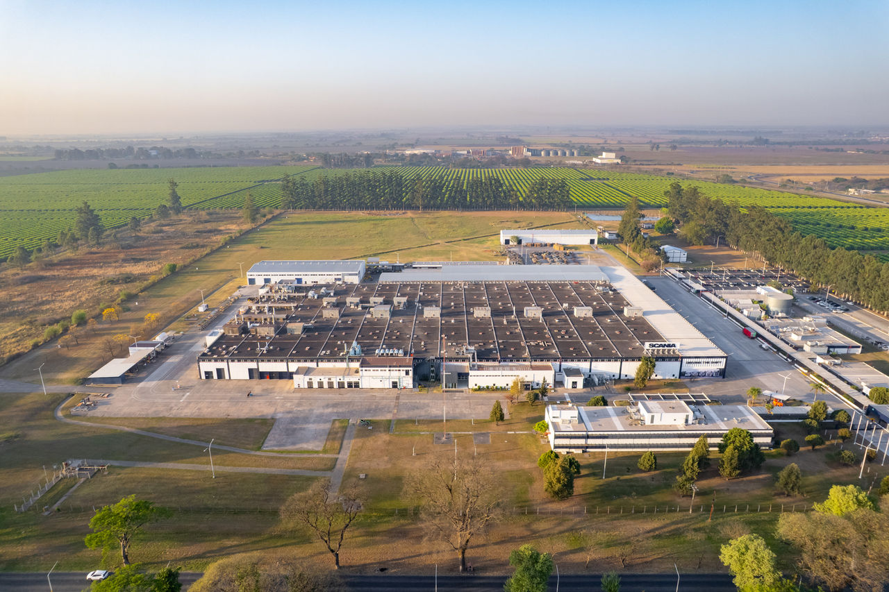 Scania celebra 50 años en Argentina y reafirma su compromiso con el futuro del transporte