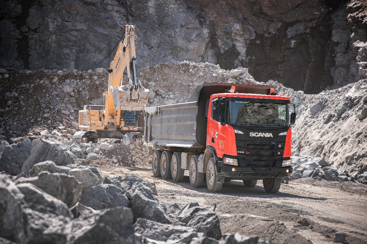  Camiones de servicio minero Volcador para trabajo pesado Scania P 450 XT 8x4