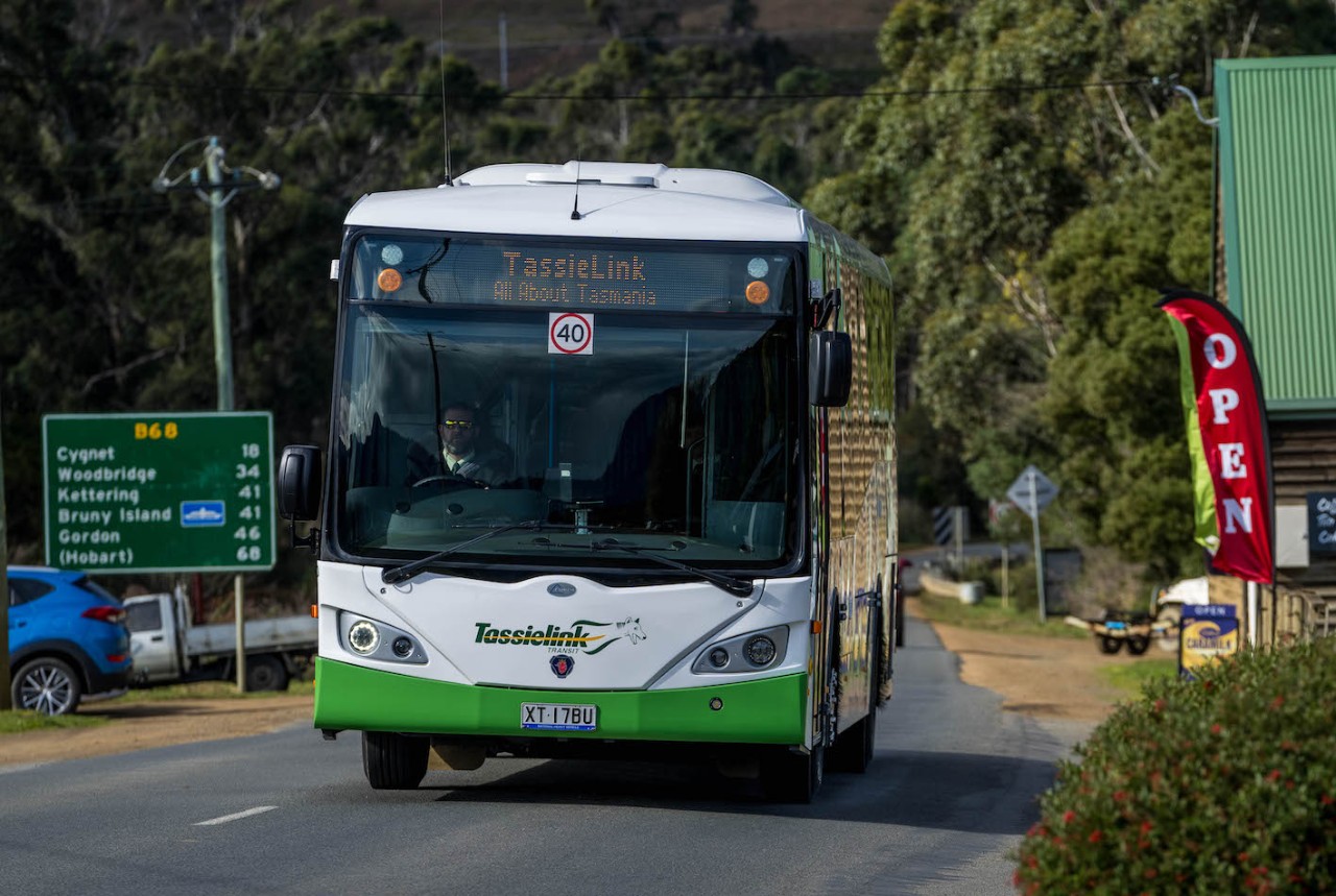 Scania powers new Huonville-to-Hobart express bus service
