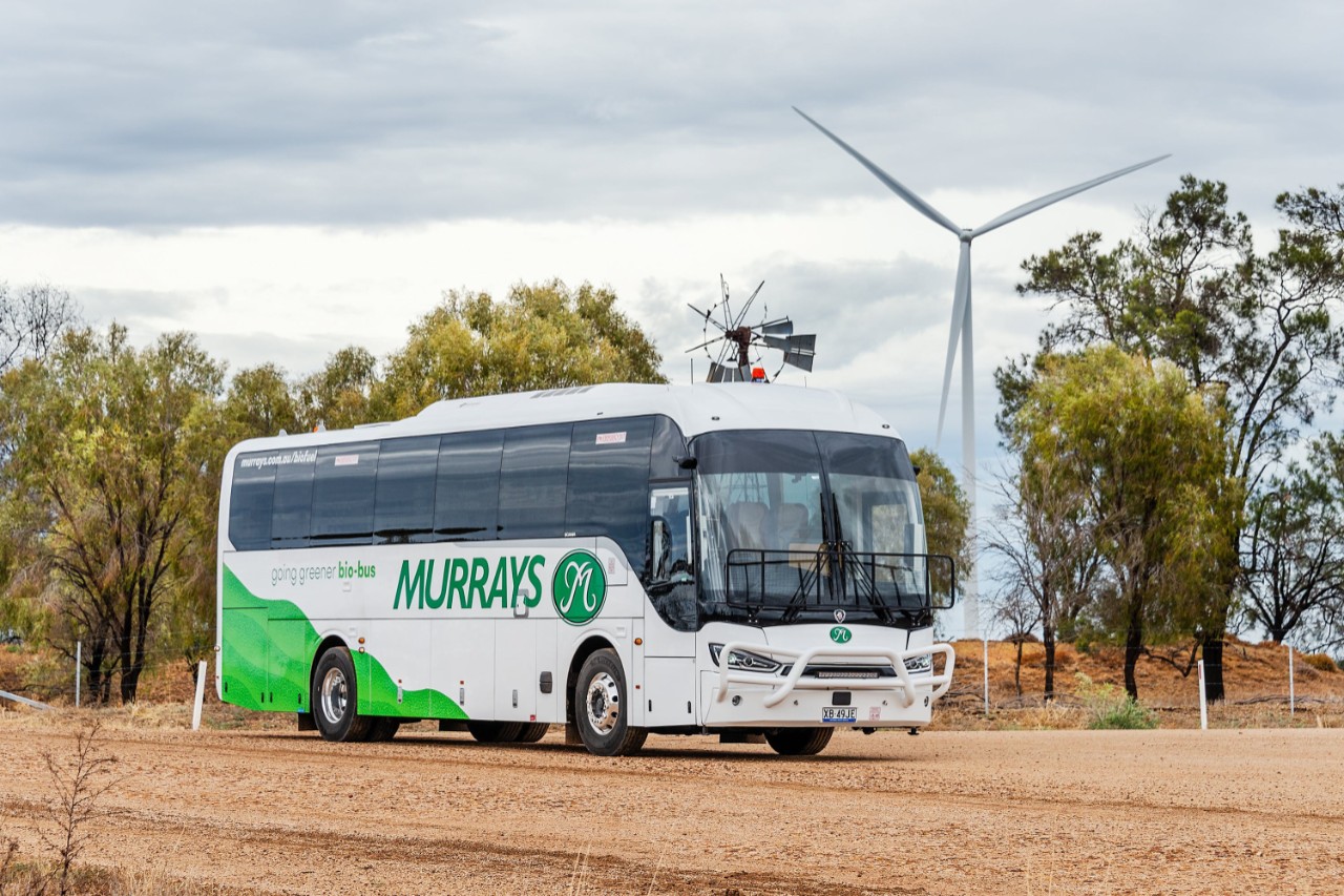 Scania delivers five biodiesel fuelled coaches to Murrays