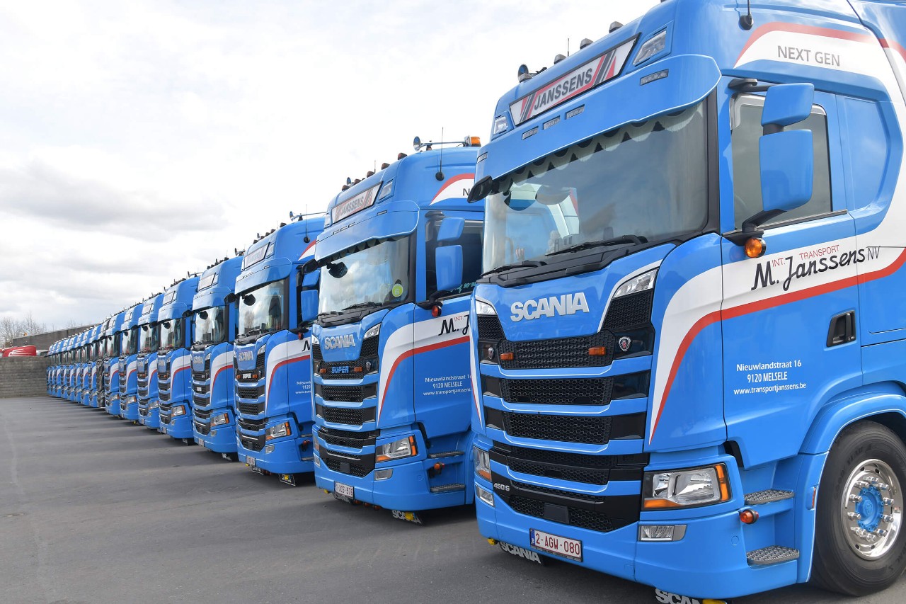 Transport Janssens : la plus grosse commande belge de Scania V8 de ce siècle, une récompense pour les chauffeurs