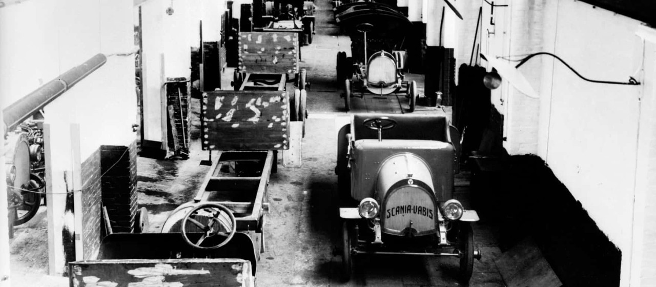 1918: Годишен капацитет от 125 превозни средства 