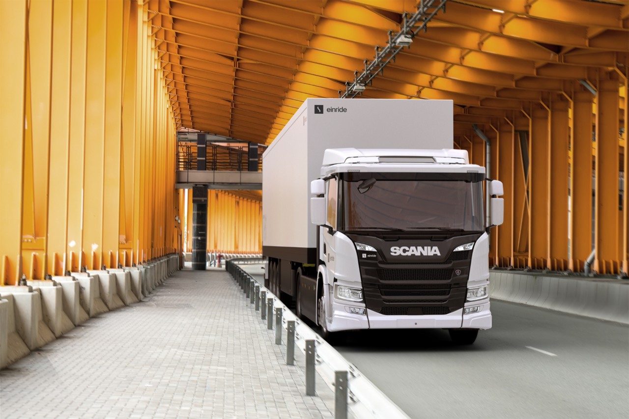 Scania und Einride unterzeichnen Vertrag zur Beschleunigung der Elektrifizierung des Strassengüterverkehrs mit einer Flotte von 110 Lkw