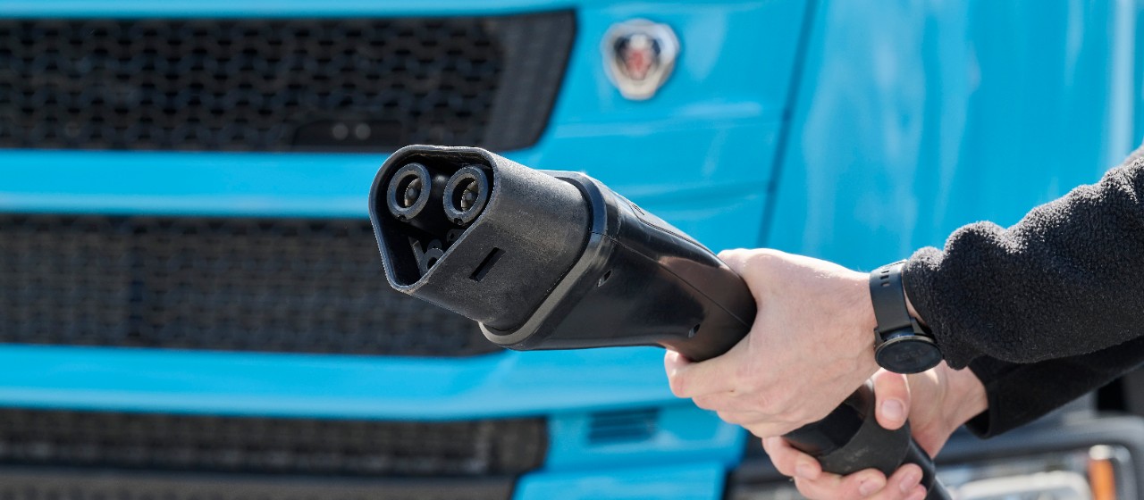 ABB E-mobility und Scania führen erfolgreich den ersten Test zur Entwicklung eines Megawatt-Ladesystems durch